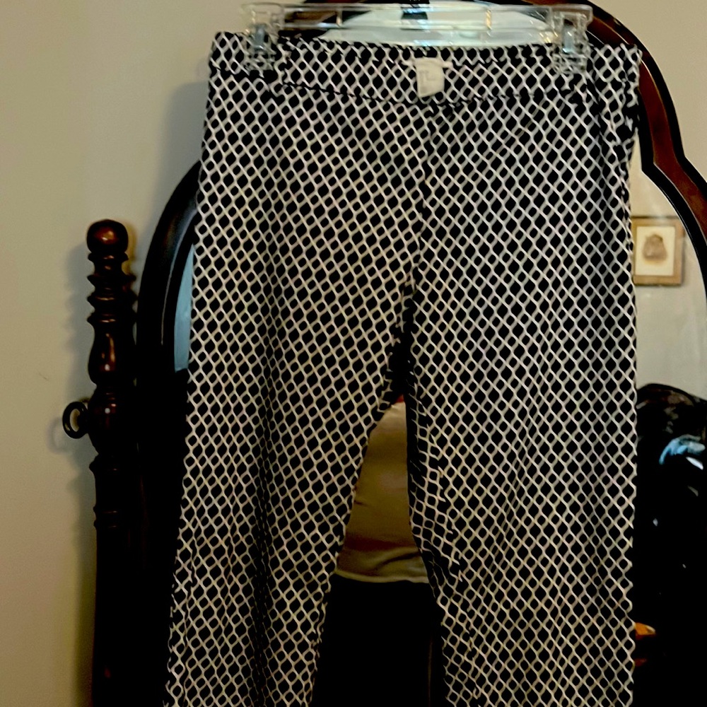 H&M Back and White Crop Pants